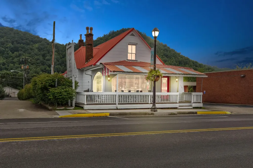 134 E Main Street Morehead KY 40351