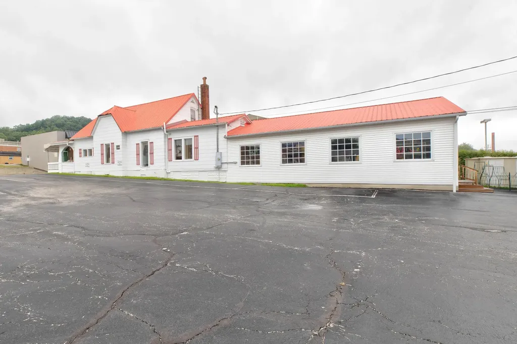134 E Main Street Morehead KY 40351