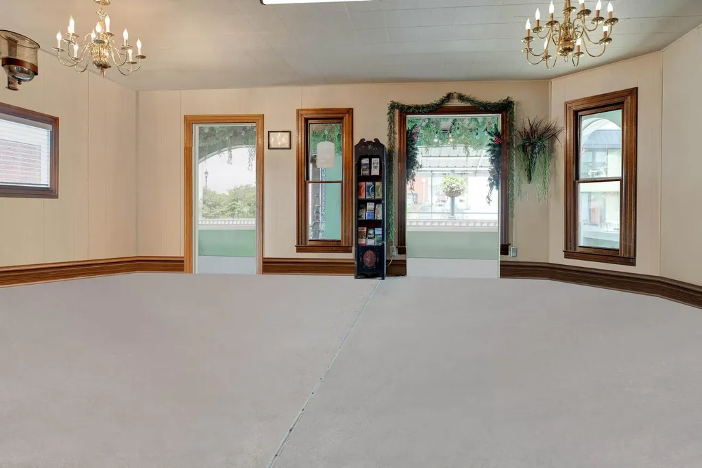 134 E Main Street Morehead KY 40351