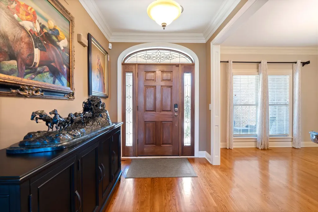 3853 Real Quiet Lane Lexington KY 40509