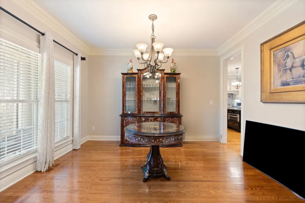 3853 Real Quiet Lane Lexington KY 40509