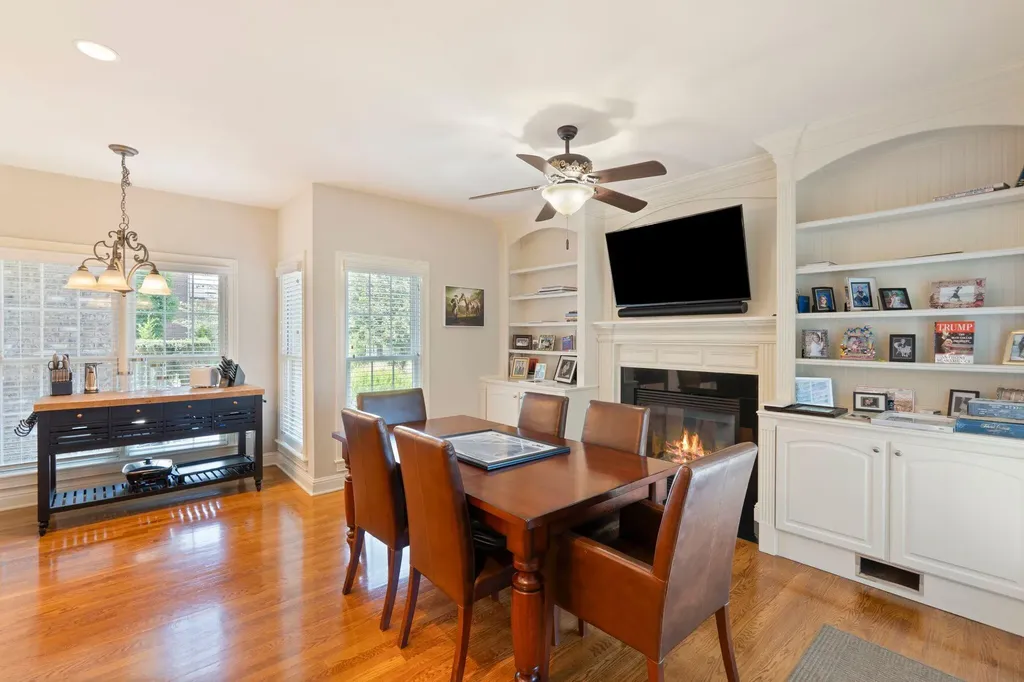 3853 Real Quiet Lane Lexington KY 40509
