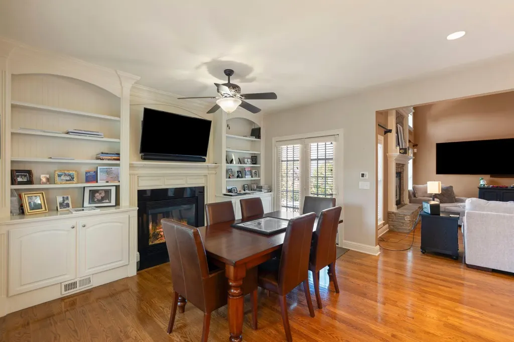 3853 Real Quiet Lane Lexington KY 40509