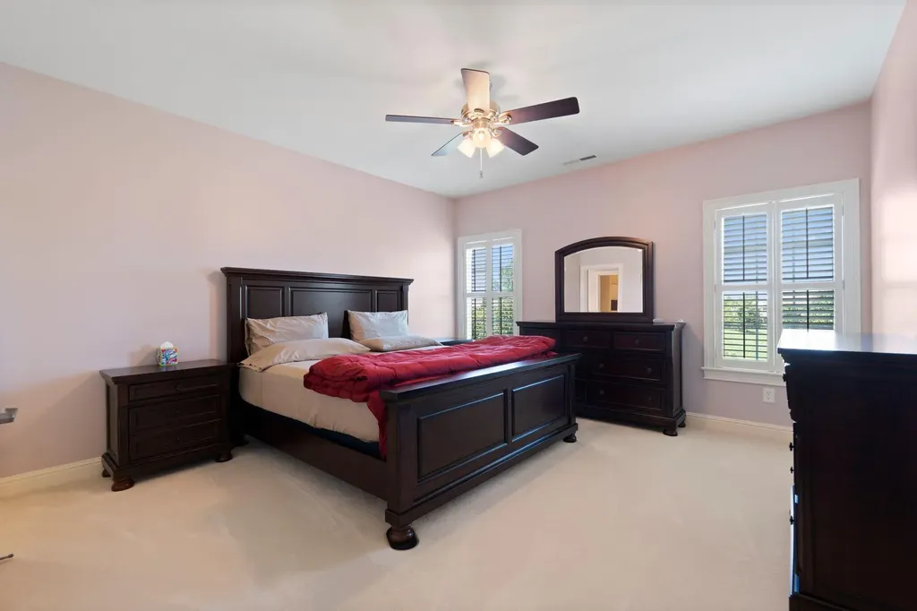 3853 Real Quiet Lane Lexington KY 40509