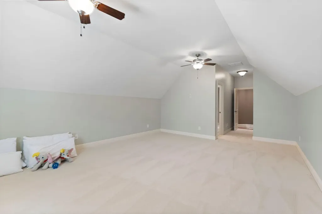 3853 Real Quiet Lane Lexington KY 40509