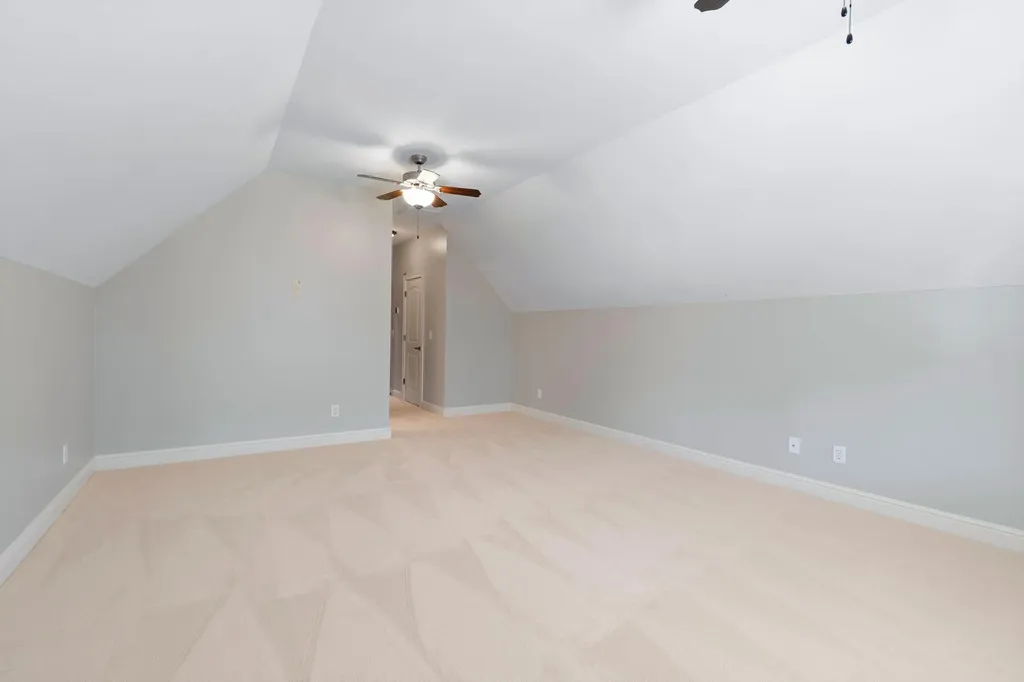 3853 Real Quiet Lane Lexington KY 40509