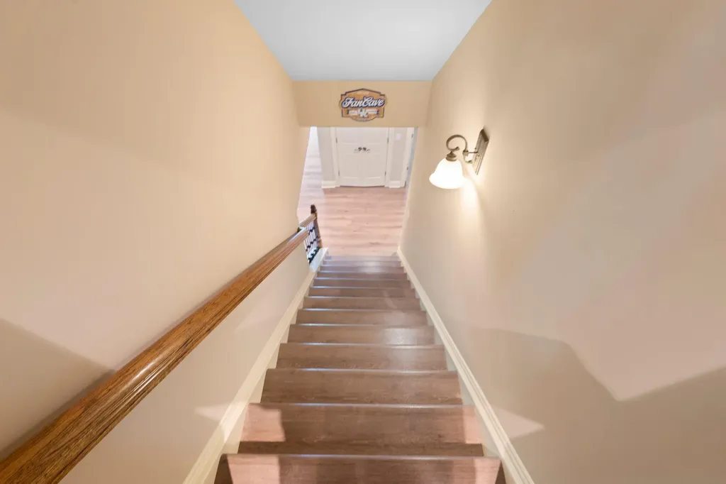 3853 Real Quiet Lane Lexington KY 40509