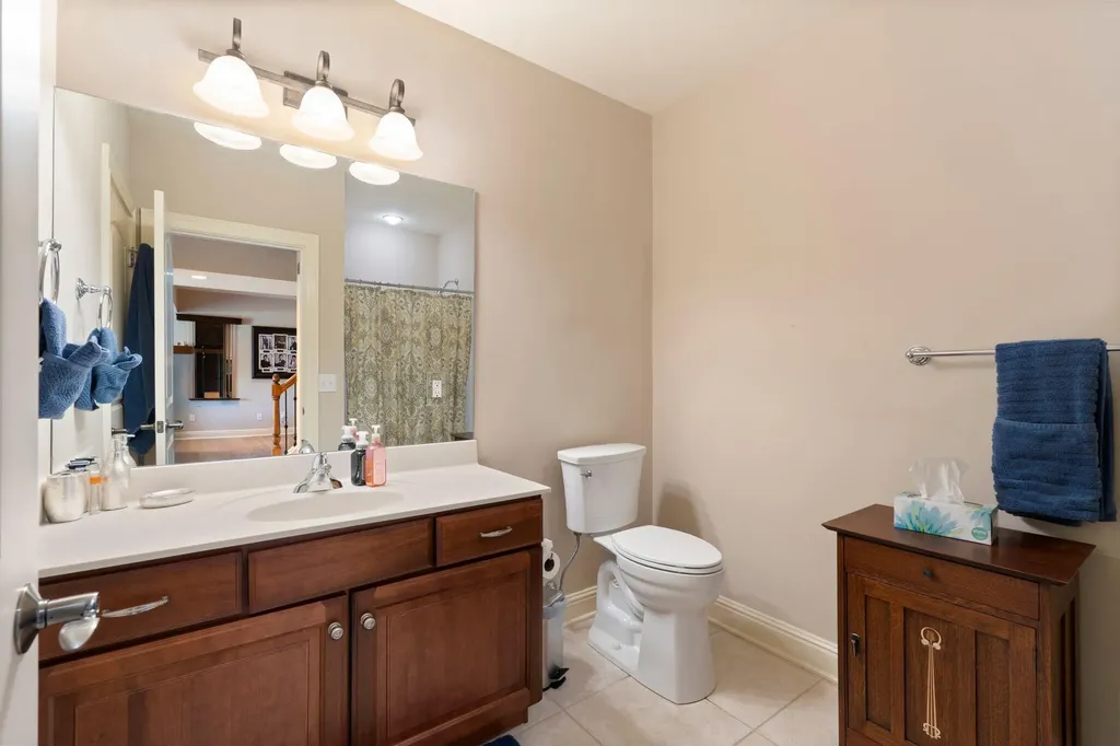 3853 Real Quiet Lane Lexington KY 40509