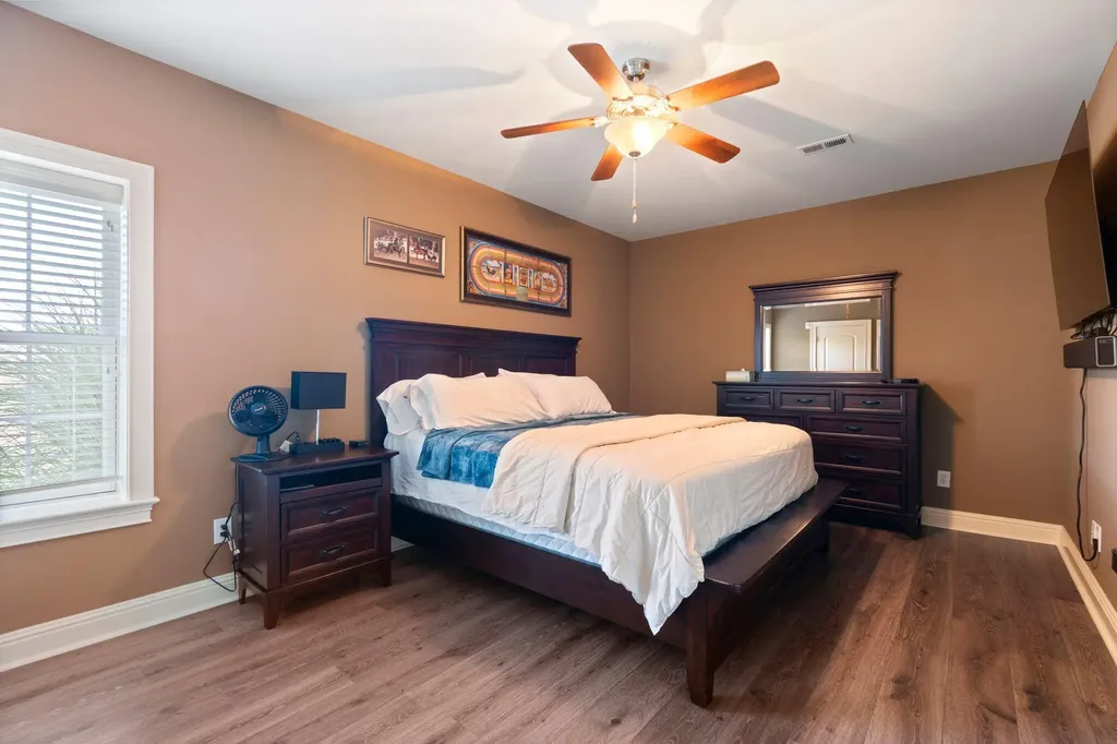 3853 Real Quiet Lane Lexington KY 40509
