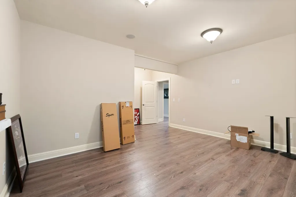 3853 Real Quiet Lane Lexington KY 40509