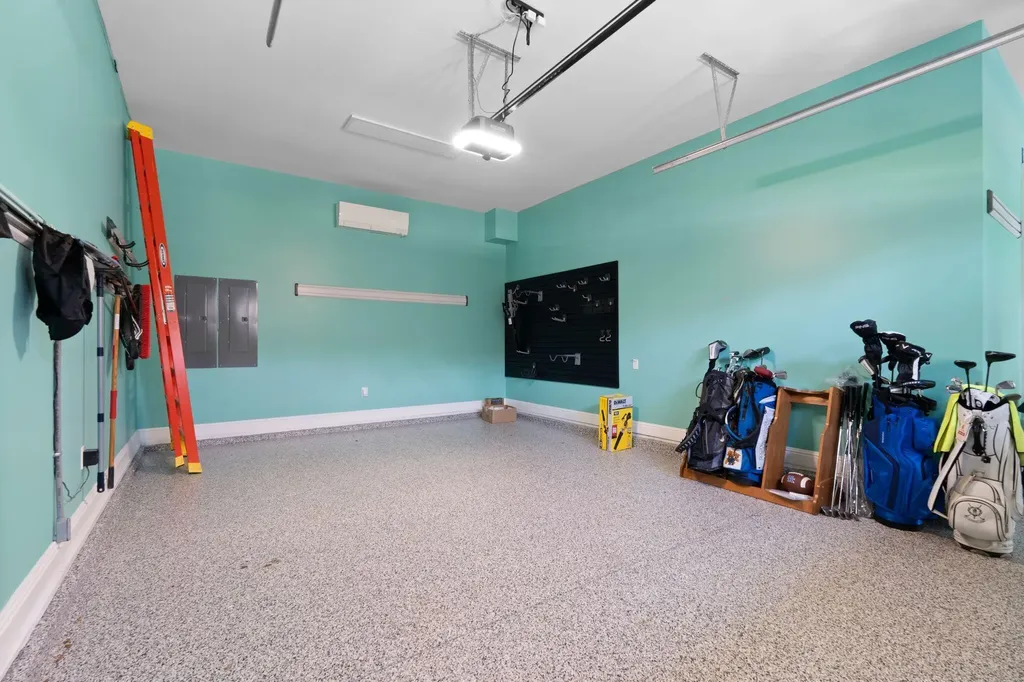 3853 Real Quiet Lane Lexington KY 40509