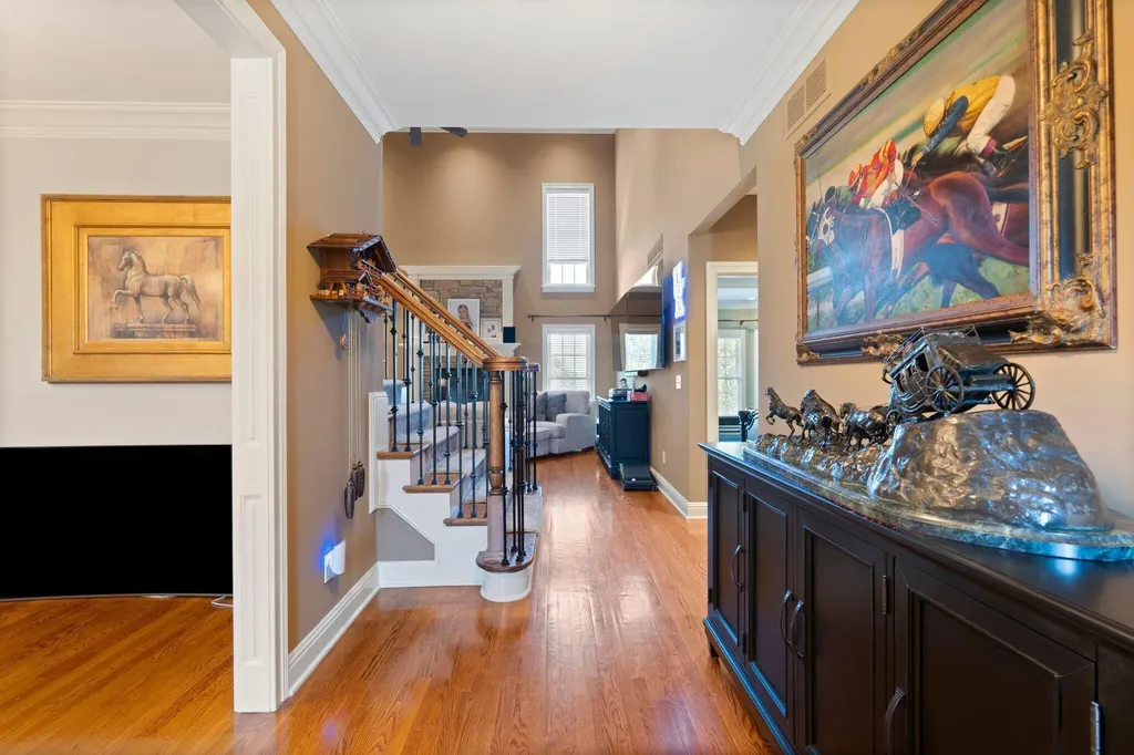 3853 Real Quiet Lane Lexington KY 40509
