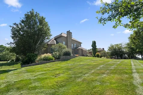 3853 Real Quiet Lane Lexington KY 40509