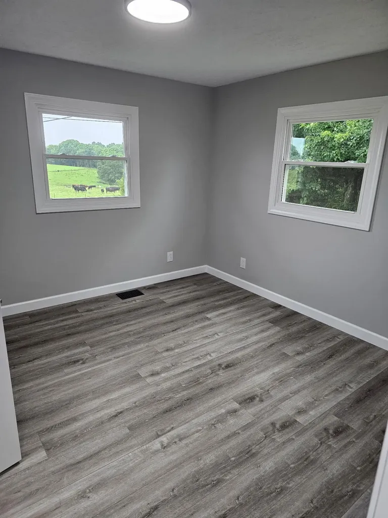 260 Old Highway 910 Russell Springs KY 42642