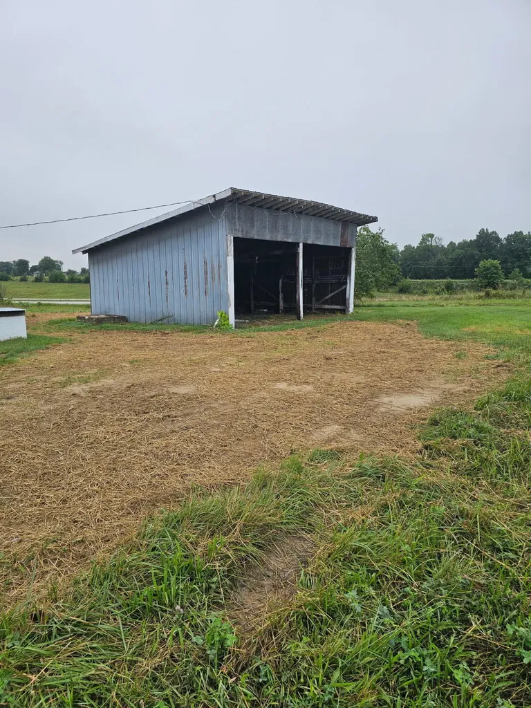 260 Old Highway 910 Russell Springs KY 42642