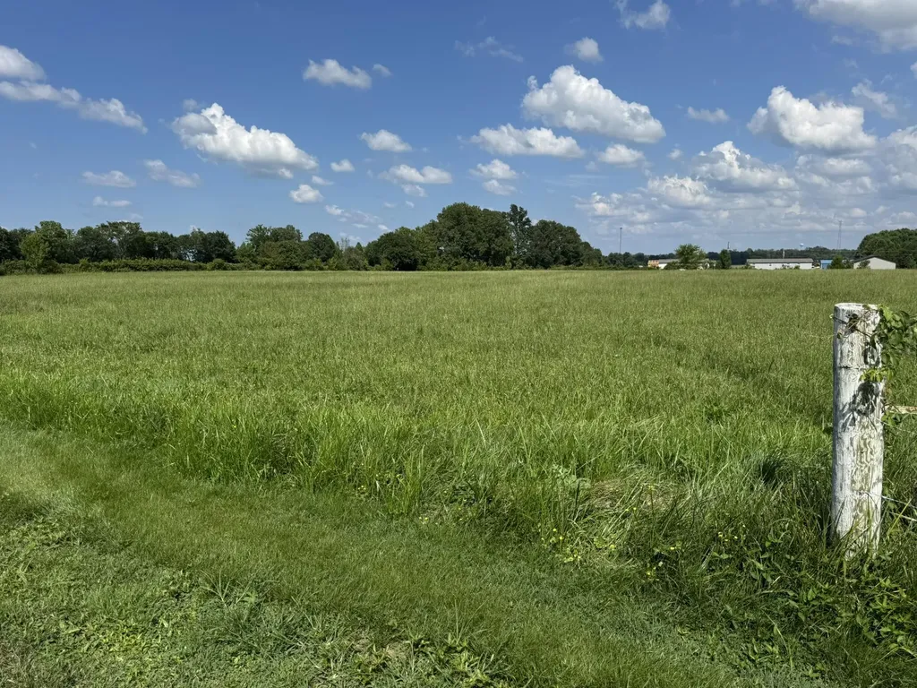 262 Old Highway 910 Russell Springs KY 42642