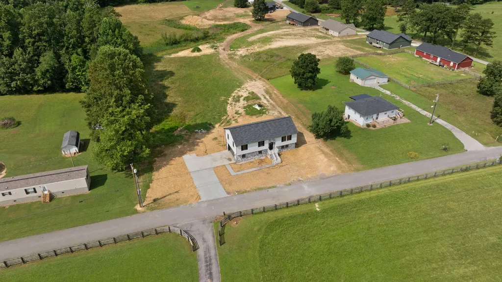 124 Hillard Road Corbin KY 40701
