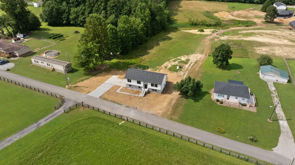 124 Hillard Road Corbin KY 40701