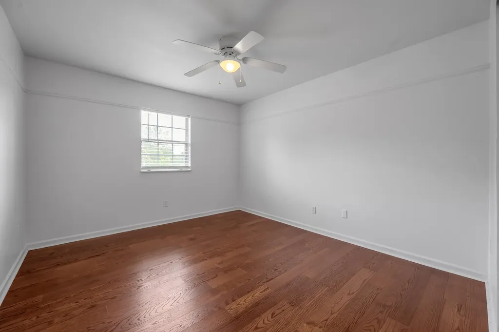 1064 Armstrong Mill Road Lexington KY 40517