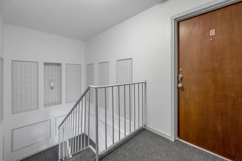 1064 Armstrong Mill Road Lexington KY 40517