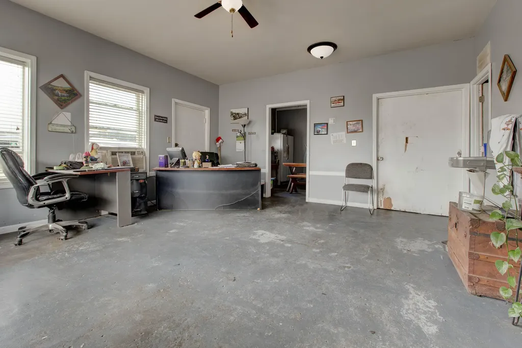 125 S Queen. Street Mt Sterling KY 40353