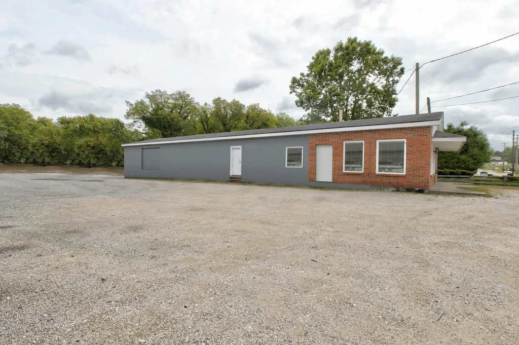125 S Queen. Street Mt Sterling KY 40353