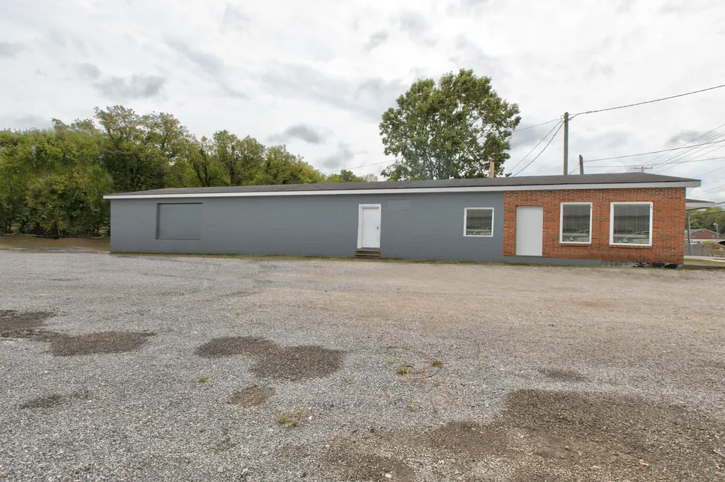 125 S Queen. Street Mt Sterling KY 40353