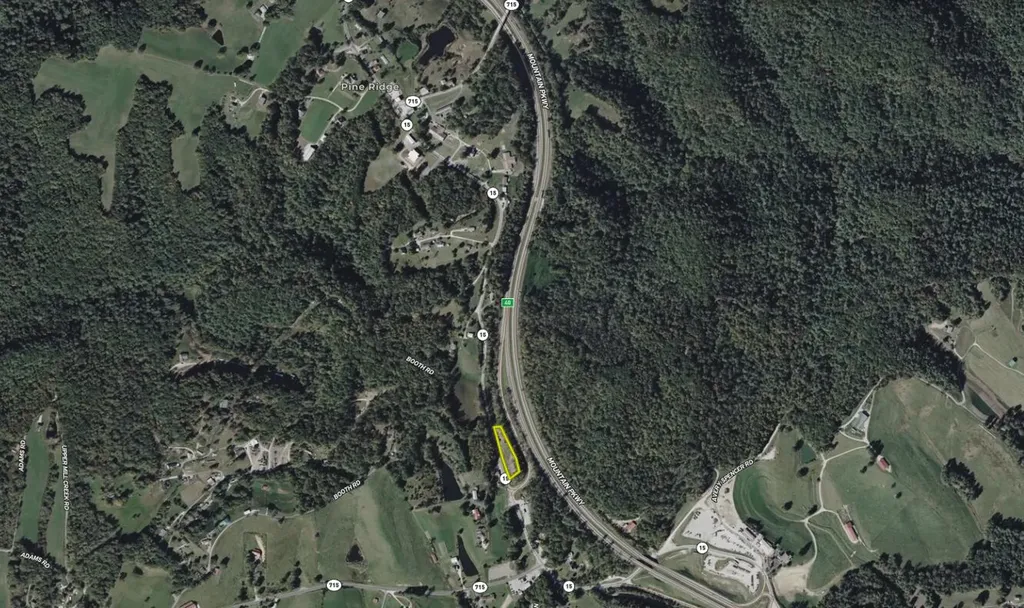 9999 Ky-15 Pine Ridge KY 41360