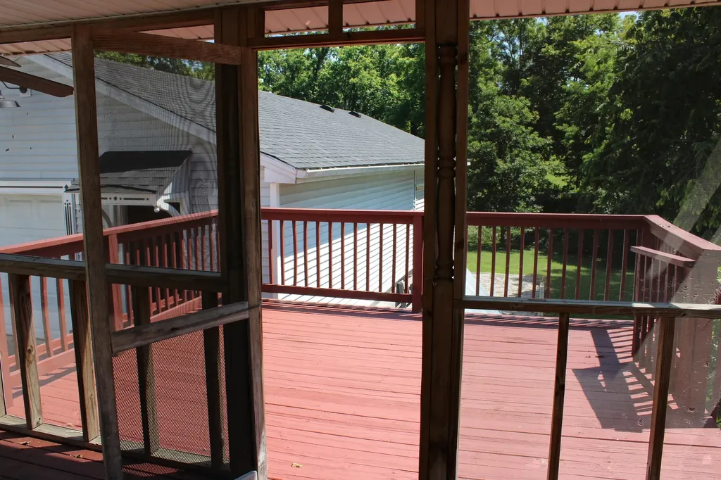 126 Broadway Street Versailles KY 40383