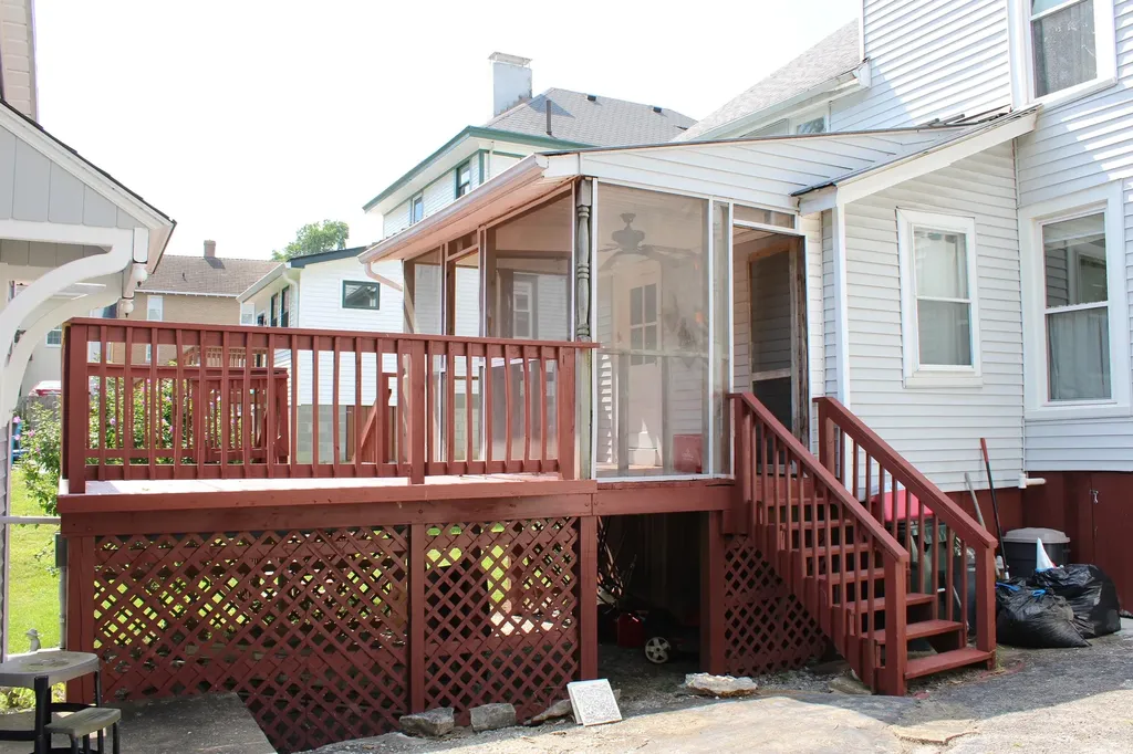 126 Broadway Street Versailles KY 40383