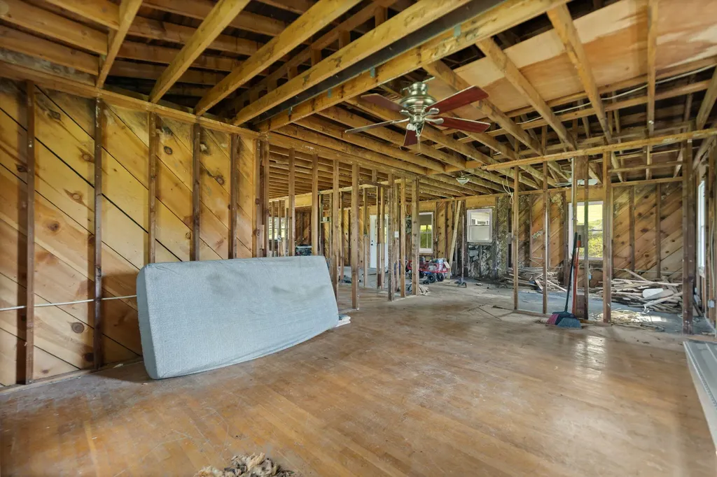 1310 Irvine Road Clay City KY 40312