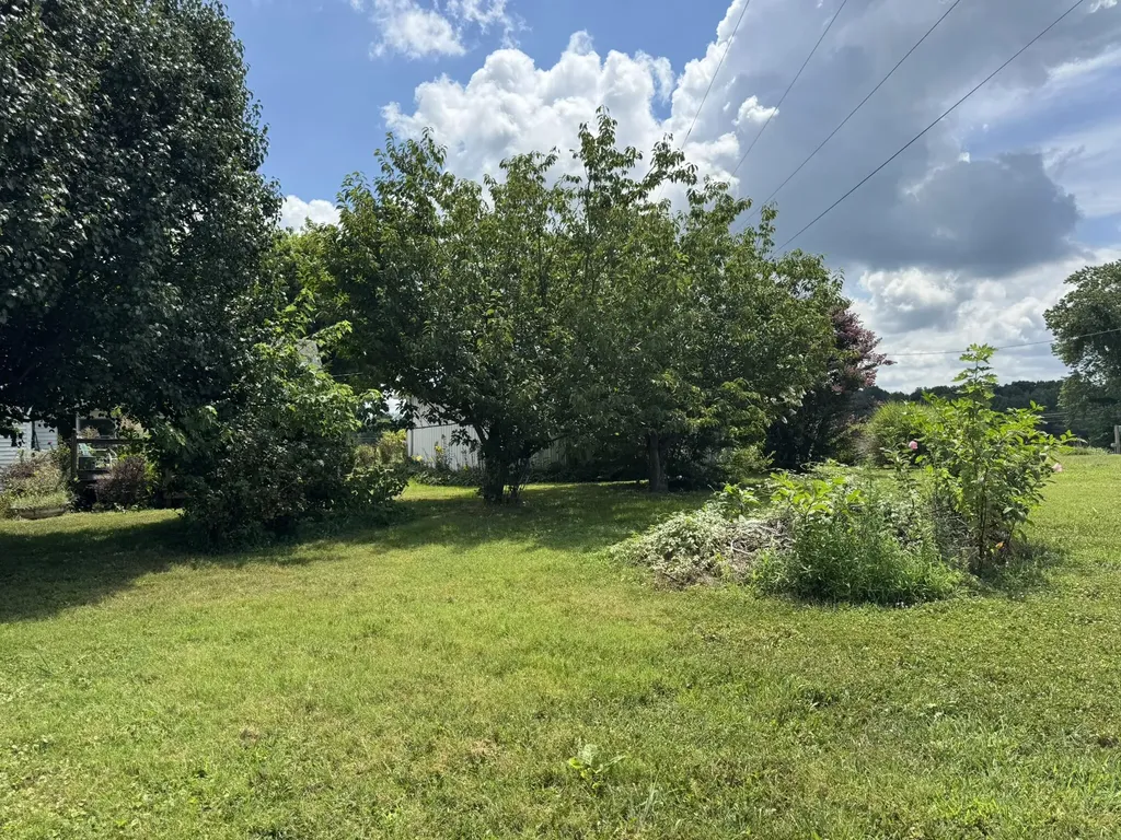 25 Burd Road Russell Springs KY 42642