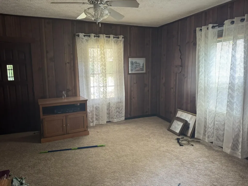 25 Burd Road Russell Springs KY 42642