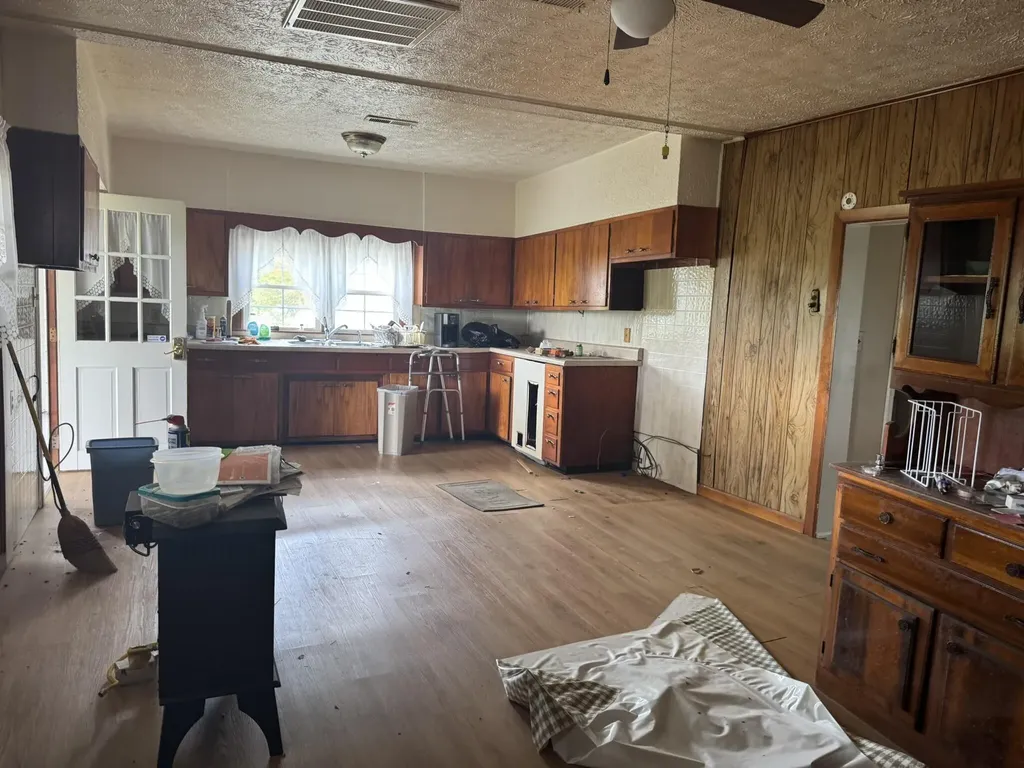 25 Burd Road Russell Springs KY 42642