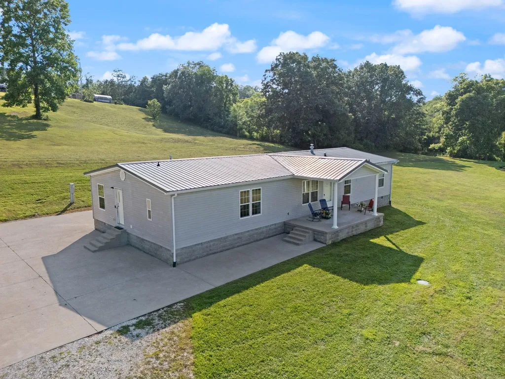 1296 Irvine Road Clay City KY 40312