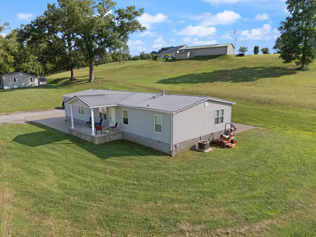 1296 Irvine Road Clay City KY 40312