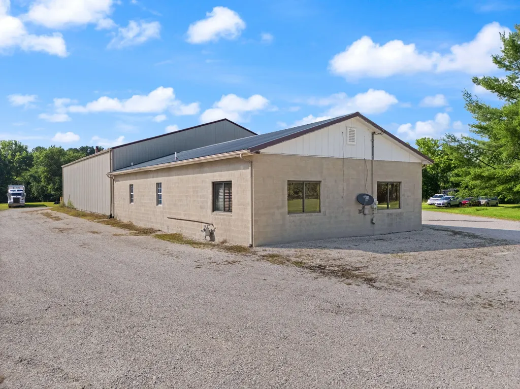 1230 Irvine Road Clay City KY 40312