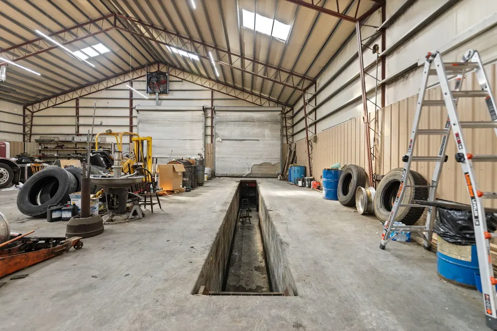 1230 Irvine Road Clay City KY 40312