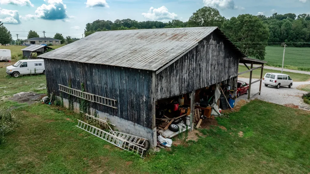 5332 Highway 452 Eubank KY 42567