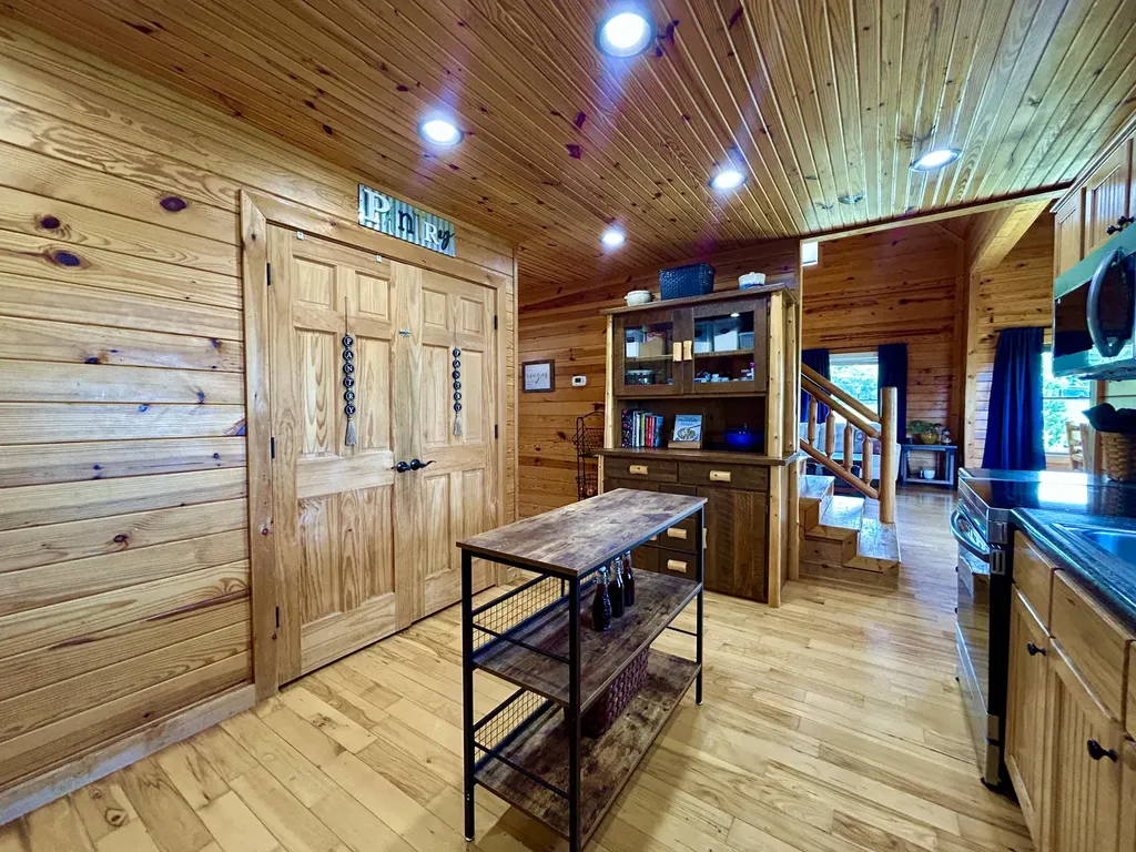 5332 Highway 452 Eubank KY 42567