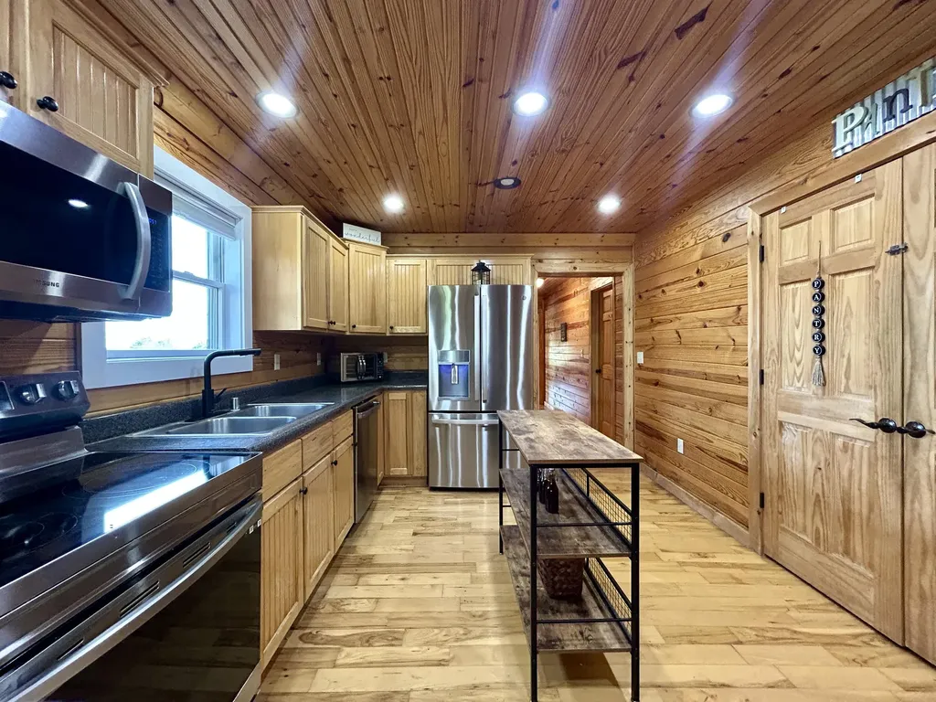 5332 Highway 452 Eubank KY 42567