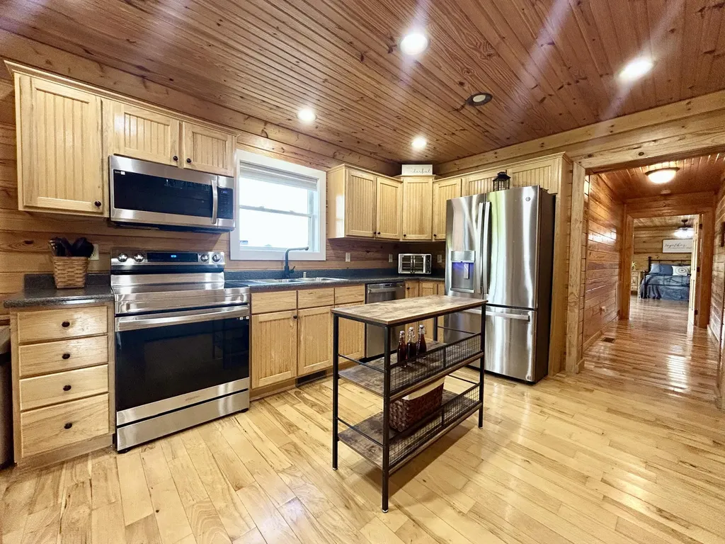 5332 Highway 452 Eubank KY 42567