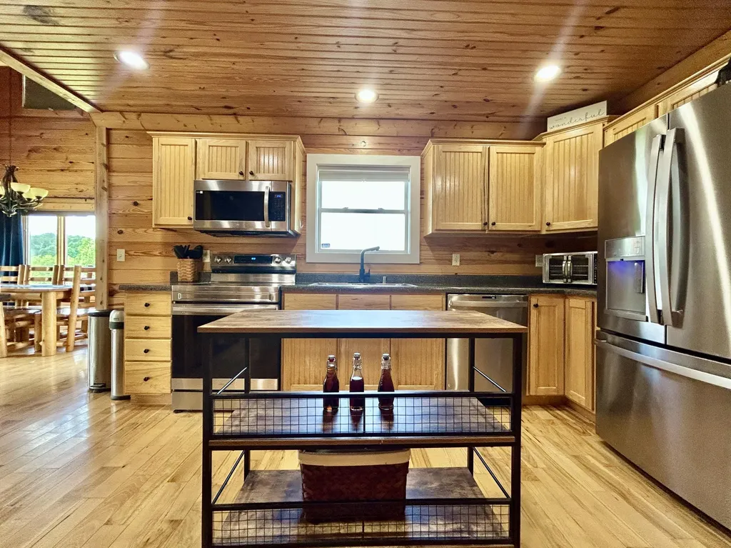 5332 Highway 452 Eubank KY 42567