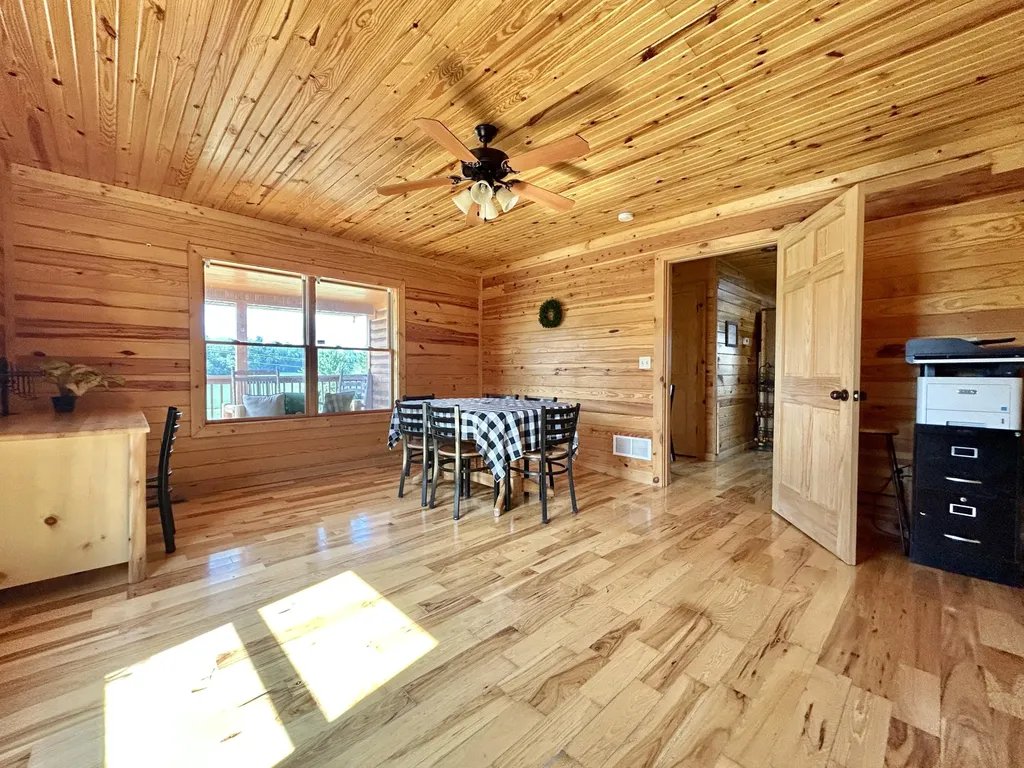 5332 Highway 452 Eubank KY 42567