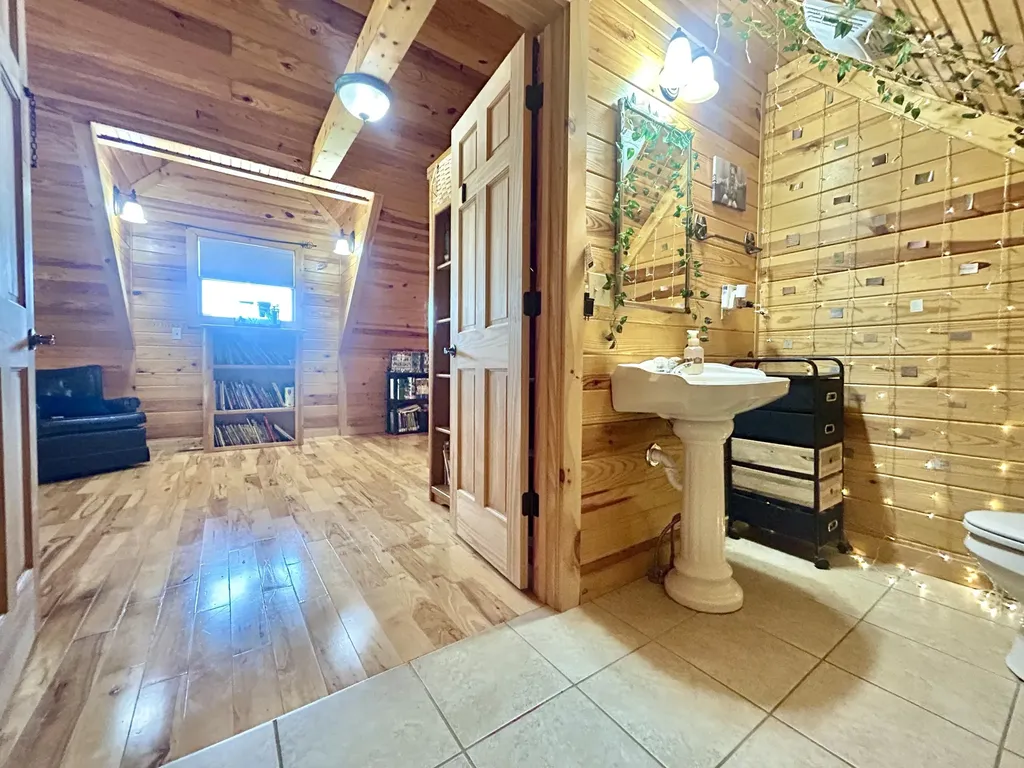 5332 Highway 452 Eubank KY 42567