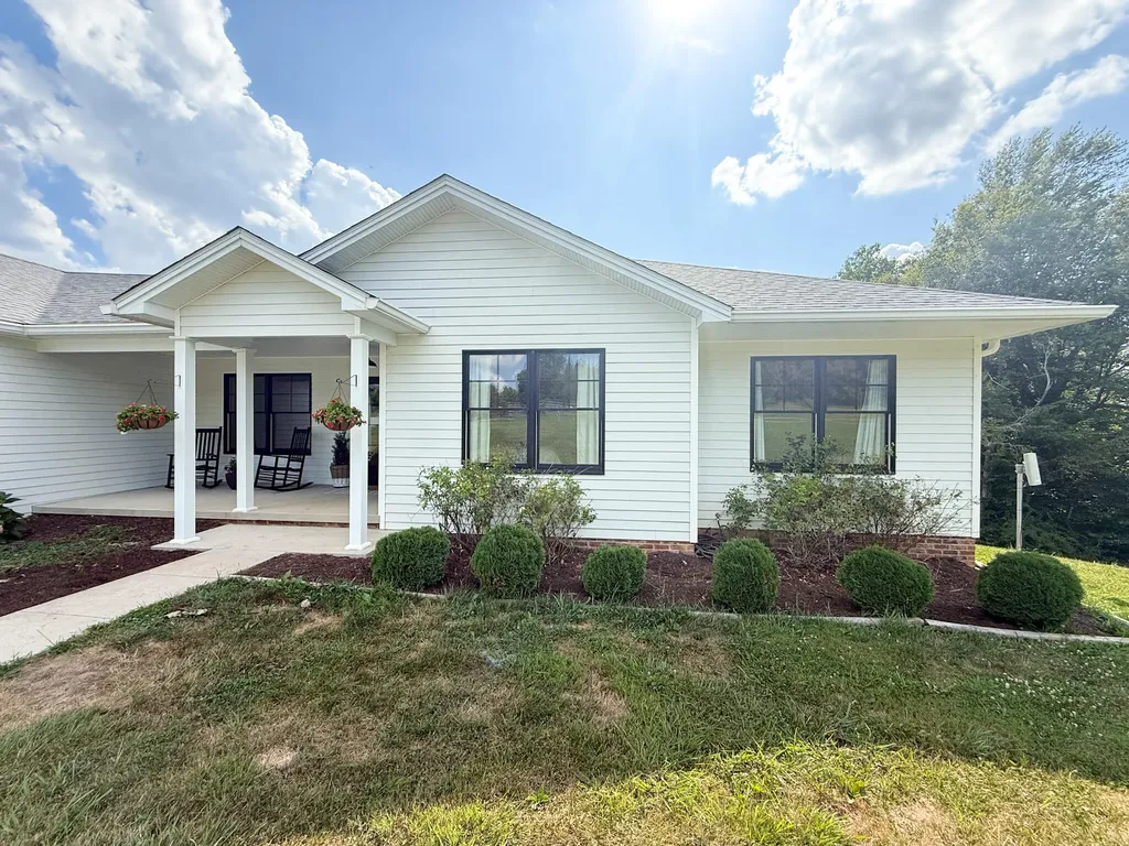 2003 Cream Ridge Road Junction City KY 40440