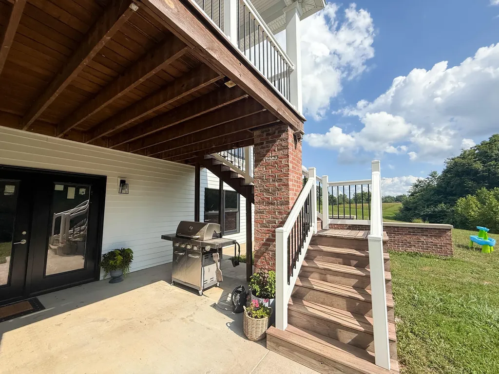 2003 Cream Ridge Road Junction City KY 40440