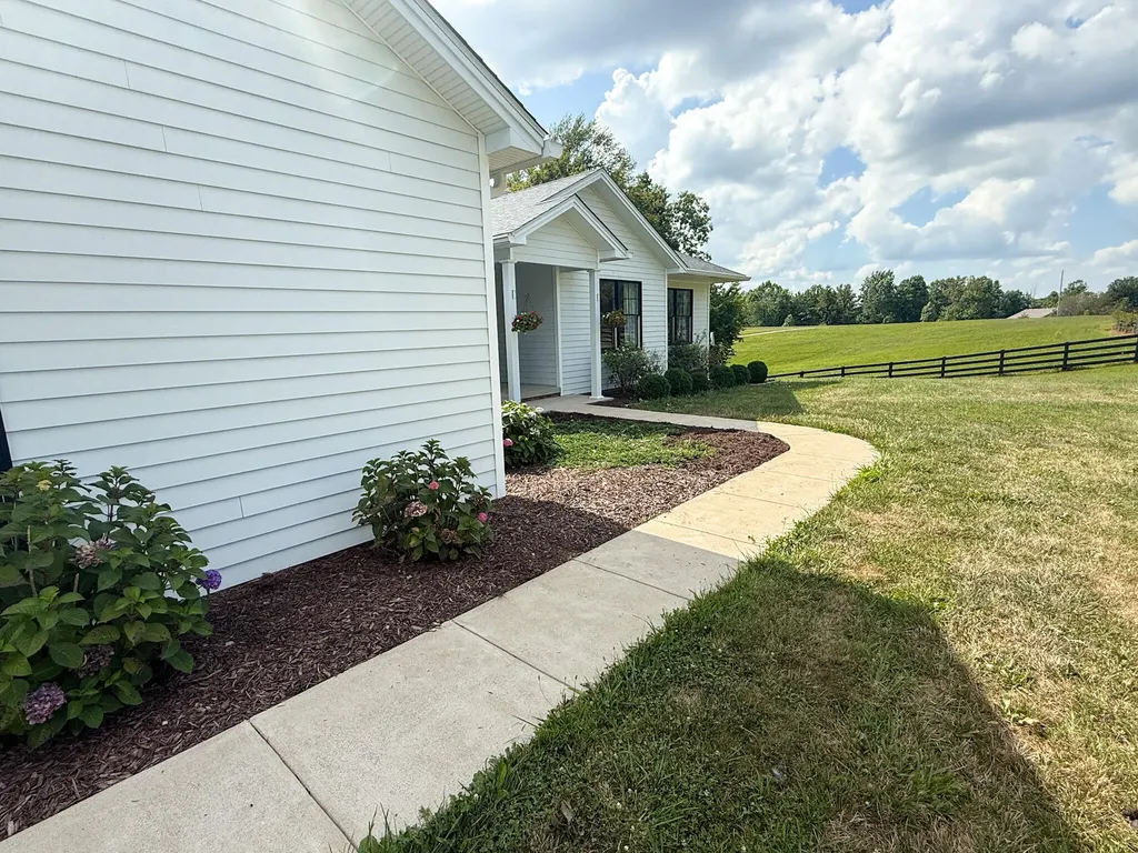 2003 Cream Ridge Road Junction City KY 40440