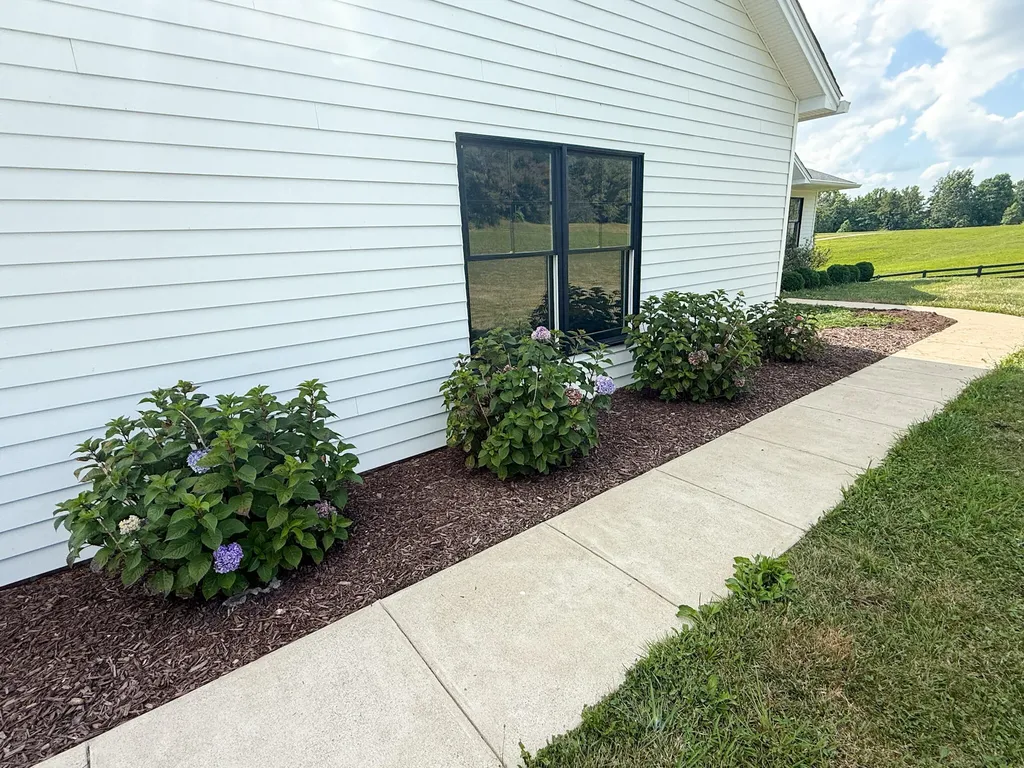 2003 Cream Ridge Road Junction City KY 40440