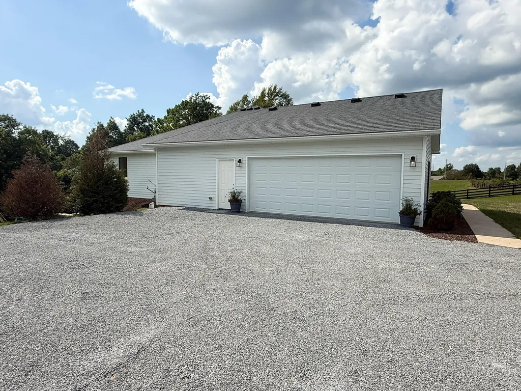 2003 Cream Ridge Road Junction City KY 40440